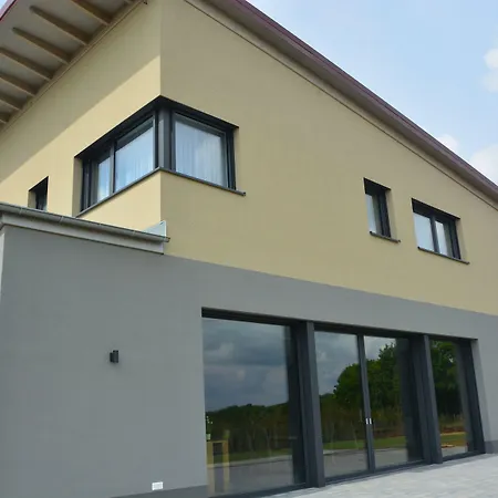 Hotel Weingut Bugner Meizelhof 3*