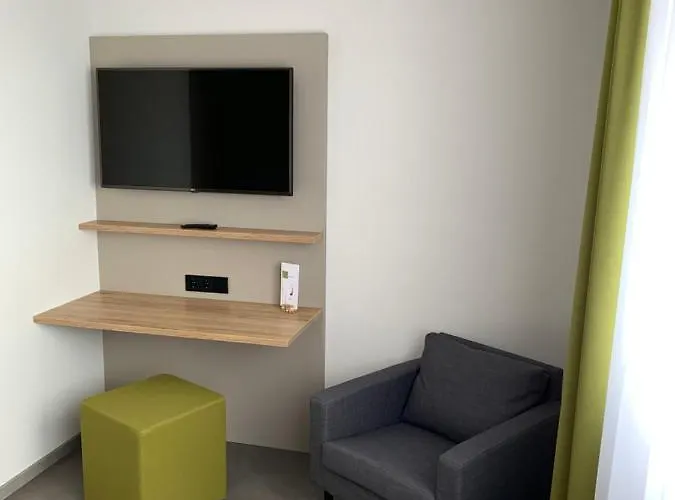 מלון Weingut Bugner Meizelhof