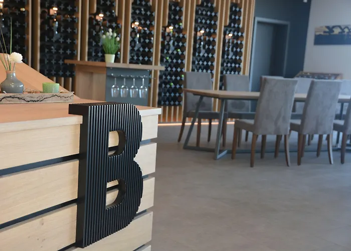 מלון Weingut Bugner Meizelhof Klein-Winternheim