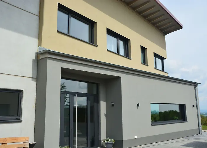 Hotel Weingut Bugner Meizelhof 3*